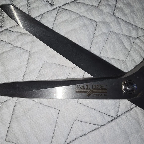 3 Pairs Fiskars Scissors Pinking, Razor Edged And Titanium. EUC - Picture 3 of 5
